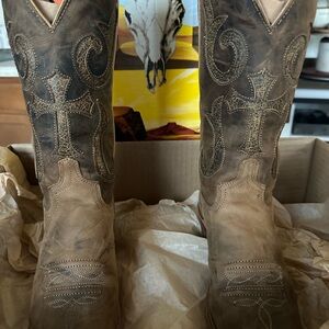 Western Cowboy Boots with Cross Stitching